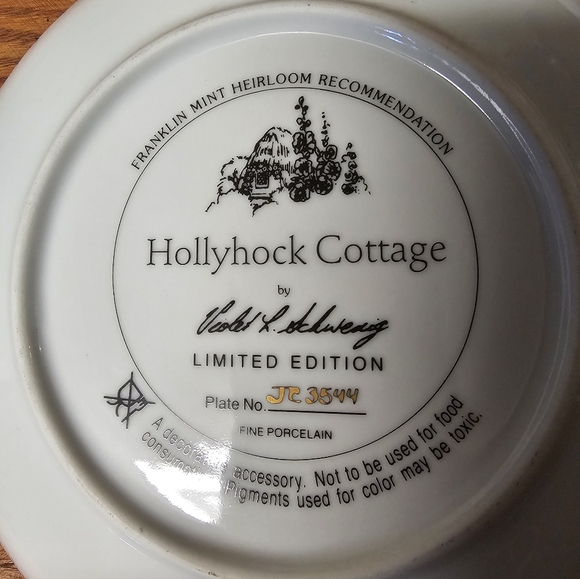 Franklin Mint 'Hollyhock Cottage' Ltd. Edt. Plate - Picture 2 of 2